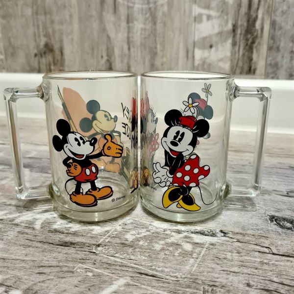 Mickey and Minnie mug set